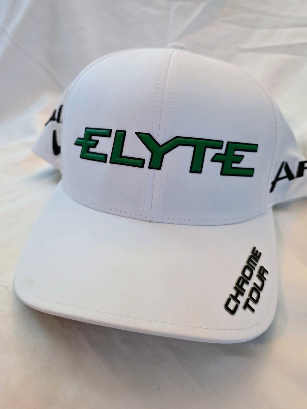 Callaway White Hat with Green ELYTE Embroidery / Golf / OS